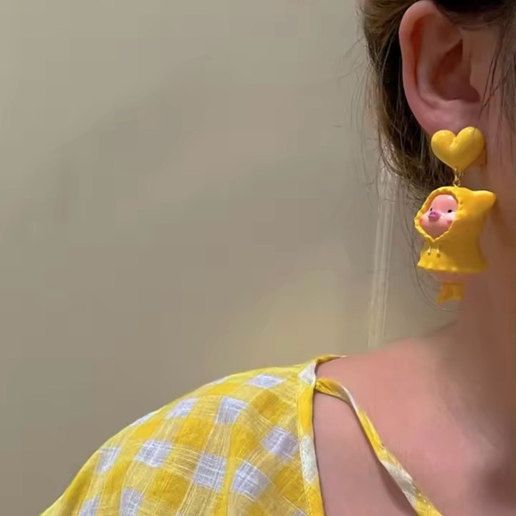 Pair of Cute Yellow Piggy Earring - Picture 2 of 4